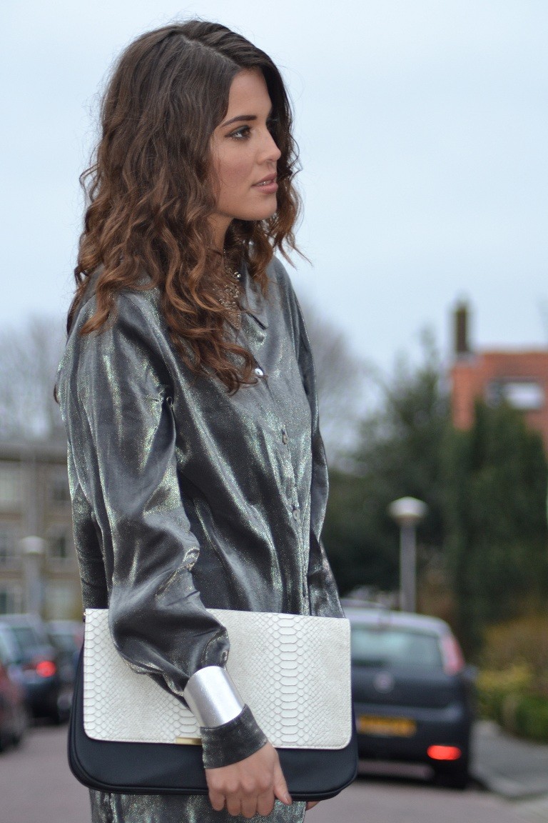 Meet my croco clutch