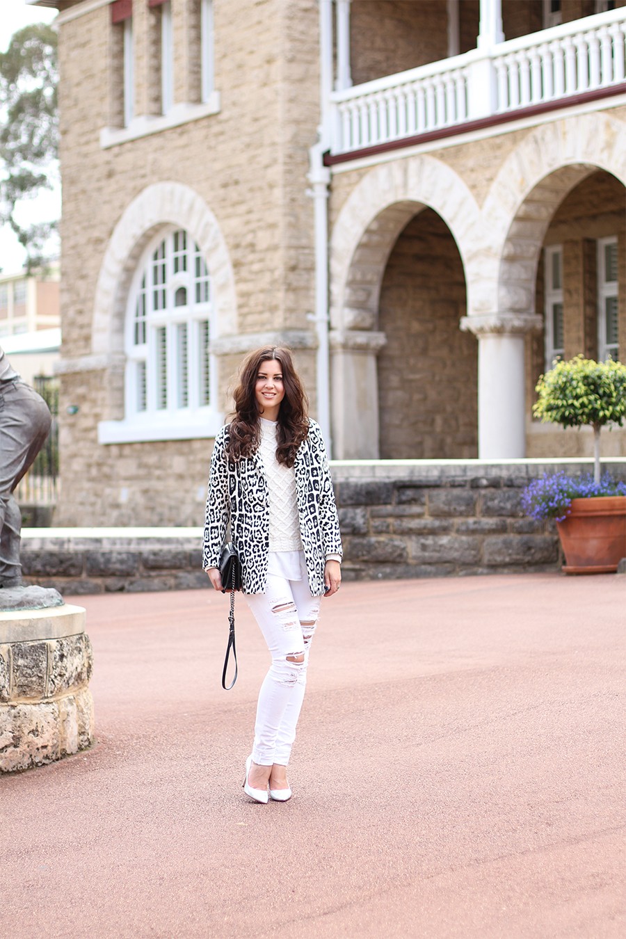 white-ripped-jeans
